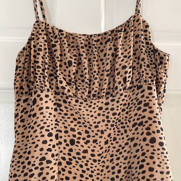 Lulu’s fantastic cheetah print mini dress - Picture 2 of 7